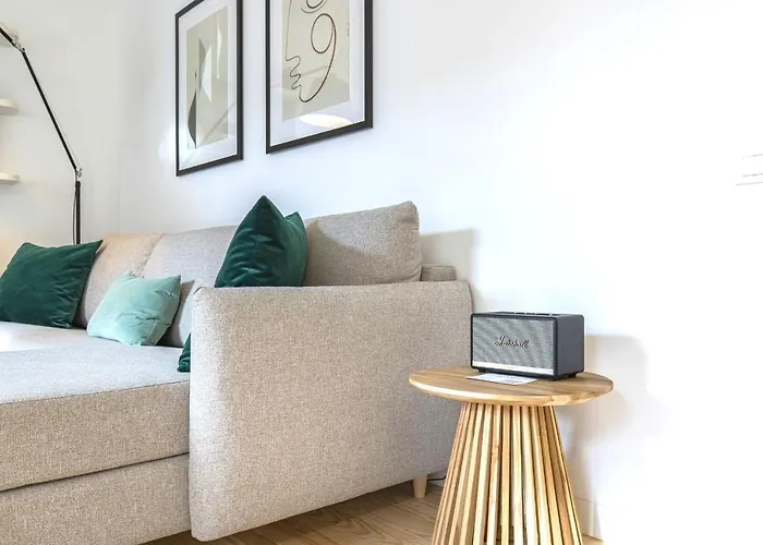 Daire Ando Living - Douradores House *