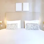 Ando Living - Douradores House Ξενοδοχείο με διαμερίσματα