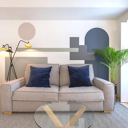 Ando Living - Douradores House