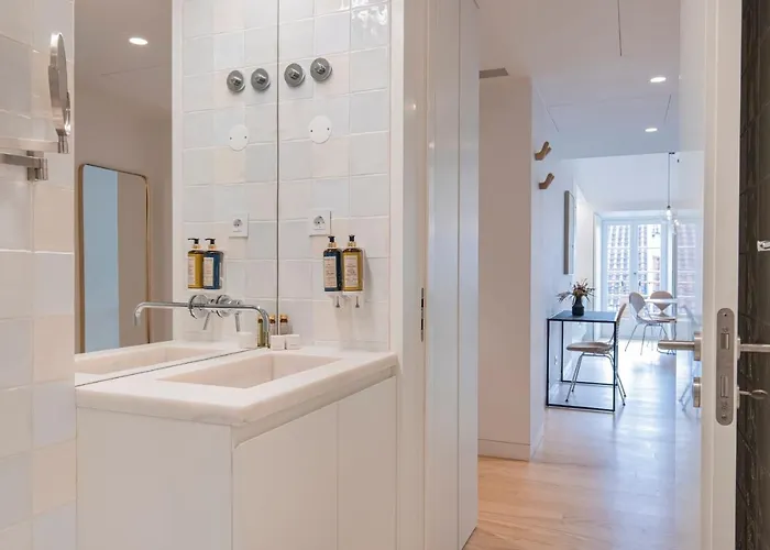 公寓 Ando Living - Douradores House