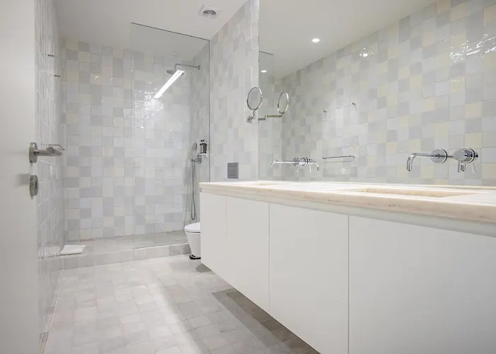 Ando Living - Douradores House