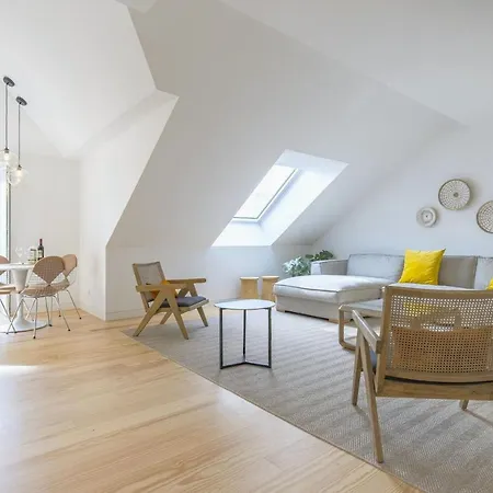 Ando Living - Douradores House 4*