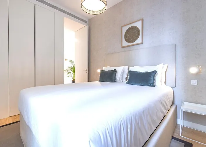 Ando Living - Douradores House 4*